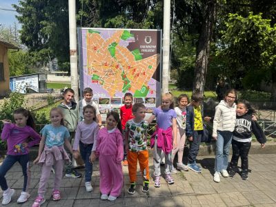 Заедно на път - екскурзия до гр. Павликени с влак 9